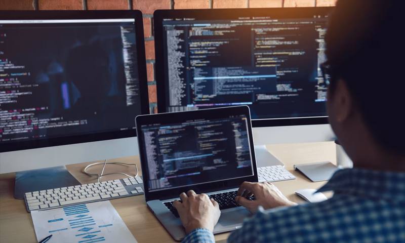 数据科学选型:R与Python如何赋能霍州市网站建设?